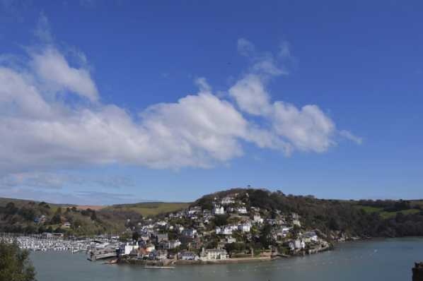30 March 2020 - 12-42-30 
Beautiful skies, if a bit windy and that wind has a chill in it. But Kingswear is looking good.
---------------
Kingswear in the sun, general view.